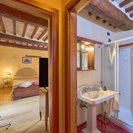 Borgo Fastelli 4* סרטאנו