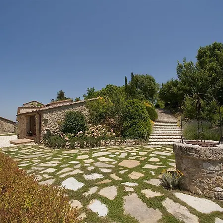 Borgo Fastelli Aparthotel Sarteano