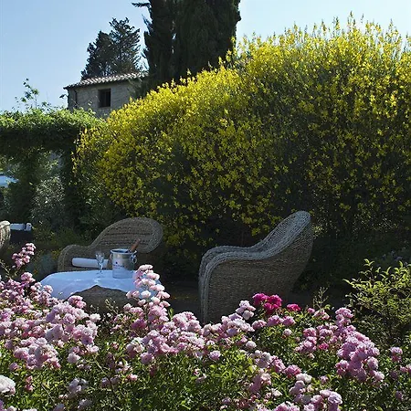 Borgo Fastelli Apartmanhotel 4*